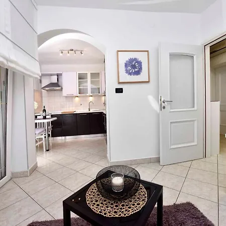 In - Istrien 40311 Apartman *